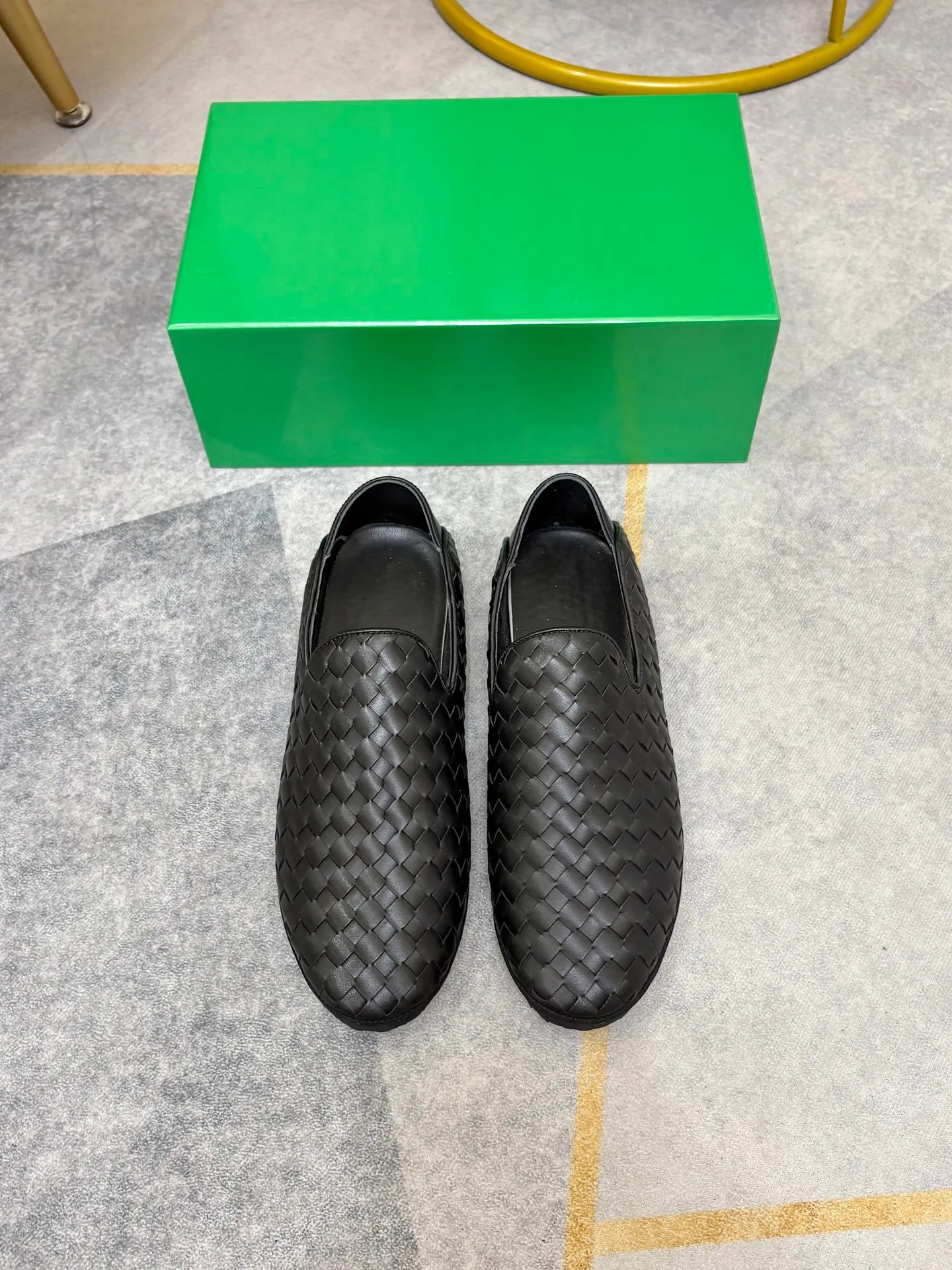 P420. BV men's casual shoes, handsome and versatile low-top shoes, woven cowhide upper, pigskin lining for the feet, 🌺🌺perfect shoe last, 🌲🌲 fashionable and handsome, comfortable on the feet, 🚗🚗wear-resistant and non-slip rubber outsole. Code number: 38-44. 45 is custom-made and cannot be returned or exchanged